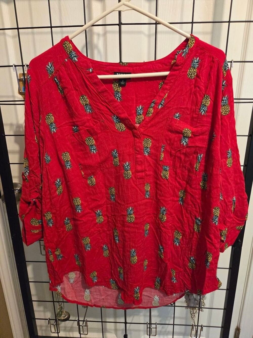 Red Torrid Harper Pineapple Print Blouse, Size 0